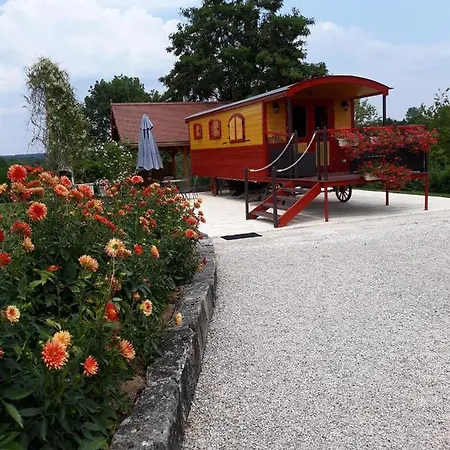 La Roulotte De Bourgogne Villa Brianny Exterior photo