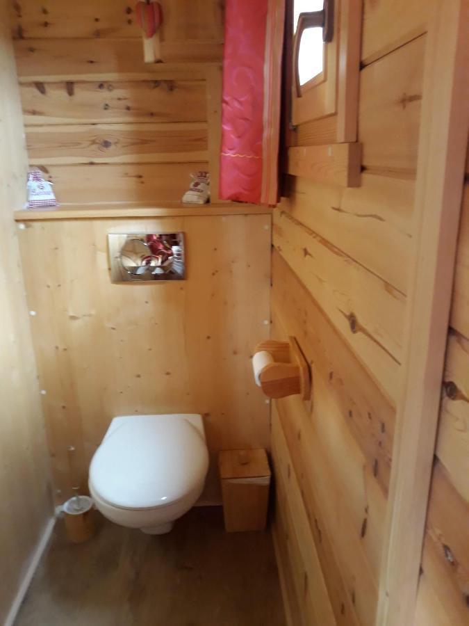 La Roulotte De Bourgogne Holiday home Brianny